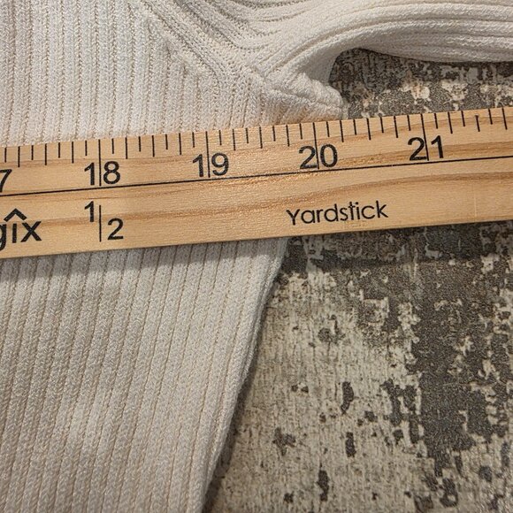 Emma James White V-neck Long-sleeved Button Top with Lace Trim Size XL - Picture 5 of 6